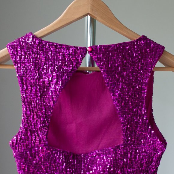 Pink sequin bodycon dress - Picture 6 of 11